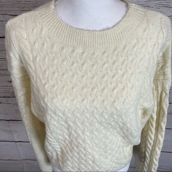 TOPSHOP Cable Stitch Crop Sweater In Ivory NWT - Picture 6 of 15